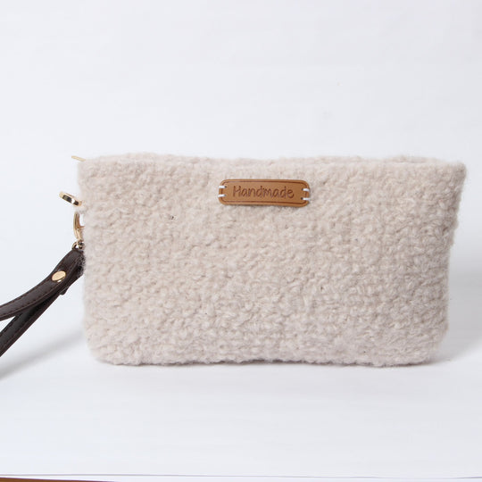 Gebreide Gevilte Clutch