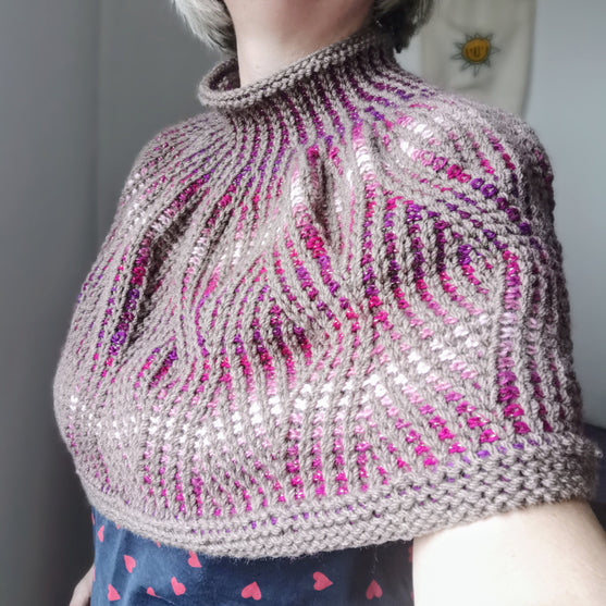 Outlandish - Poncho
2