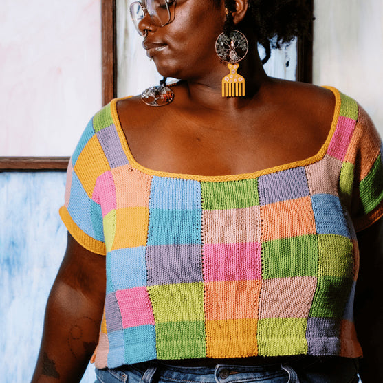 Suncatcher - Intarsia T-Shirt met Vierkante Hals
5