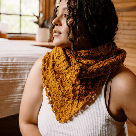 Grisaille - Driehoekige Kanten Sjaal
4