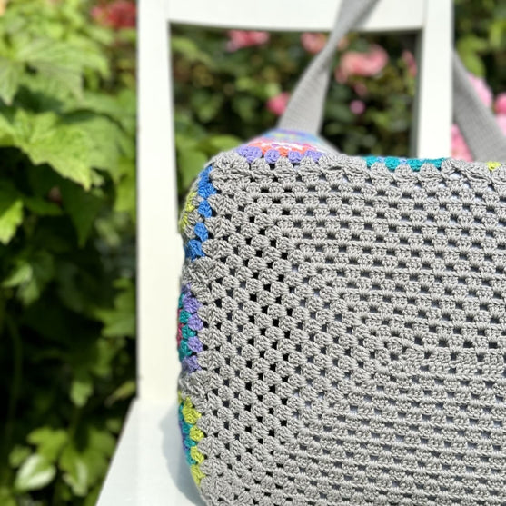 Flower Square - Tas
10