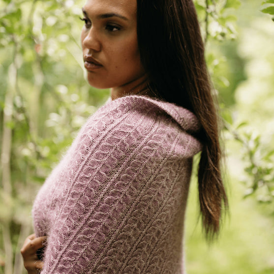 Muse Shawl - Driehoekige Omslagdoek met Textuur
7