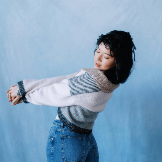 Amulet - Open Vest
9