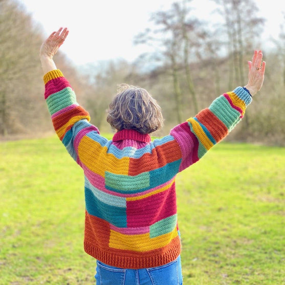 Colour Block - Sweater
2