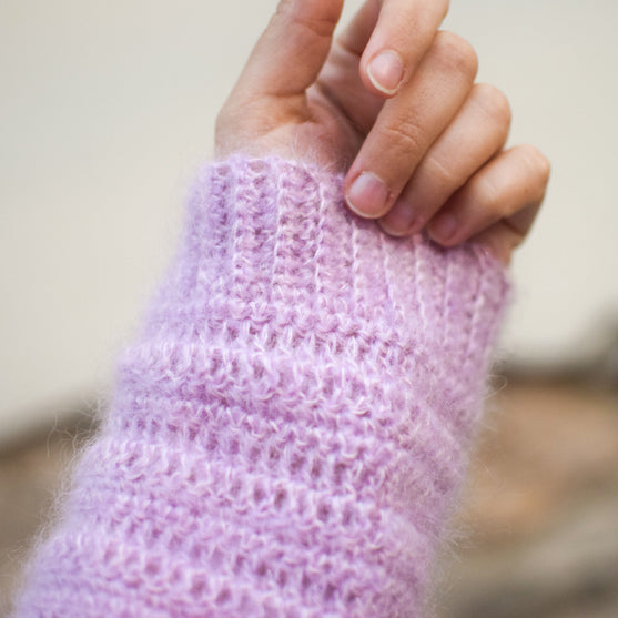 Essence - Vest met V-hals
7