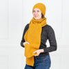Beehive - Sjaal en beanie
1