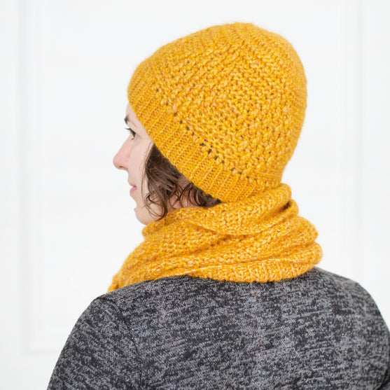 Beehive - Sjaal en beanie
4