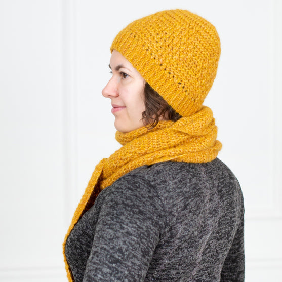 Beehive - Sjaal en beanie
3
