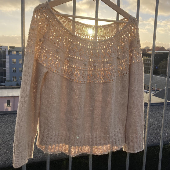 Diamond Eyelets - Trui
2