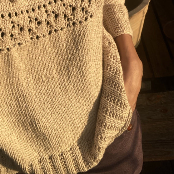 Diamond Eyelets - Trui
4