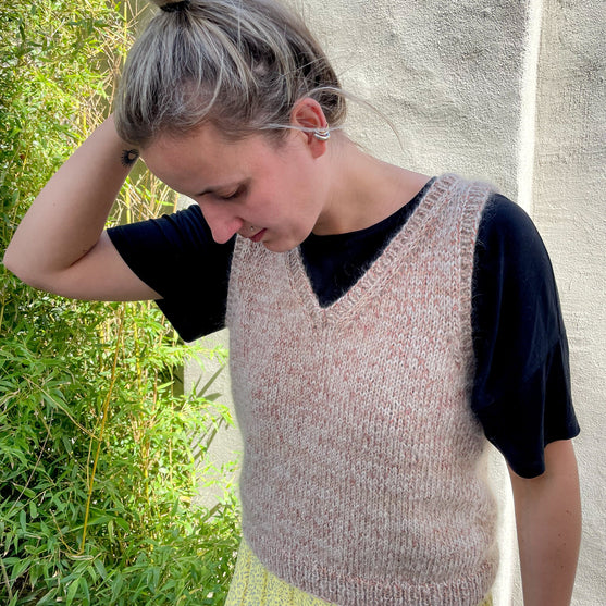Betty - Vest
2