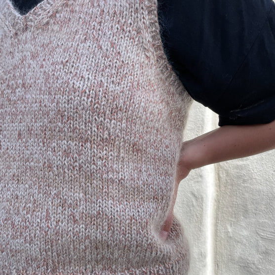 Betty - Vest
3