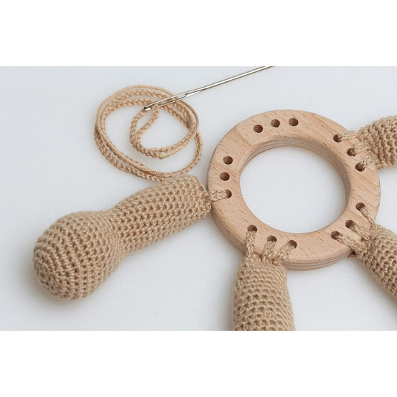 Houten ring met gaten - Go Handmade
2