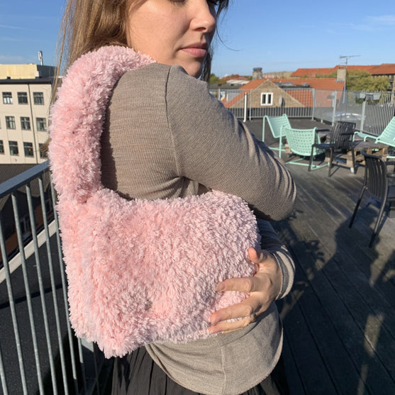 Phoebe - Tas
2