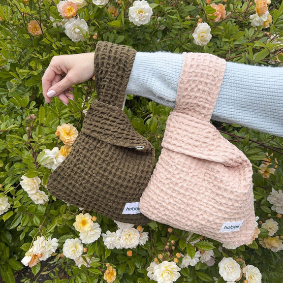 Wrist Bag - Big Waffle - Hobbii
7