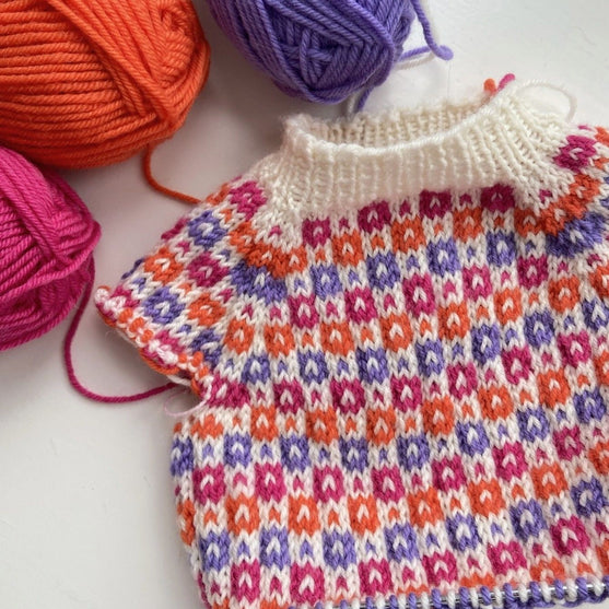 Easy Colour - Baby Trui
4