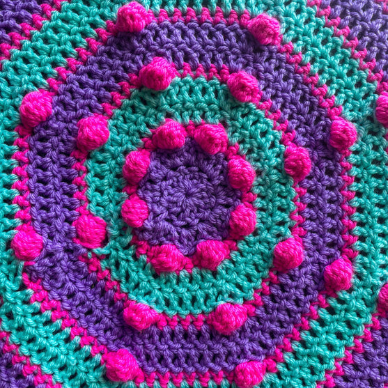 Puff Mandala - Plaid
6