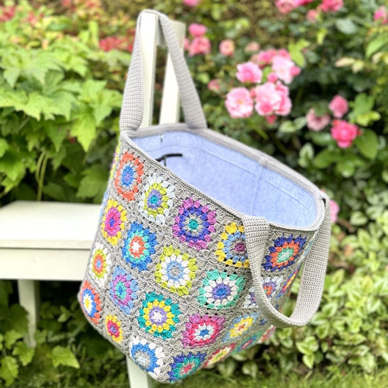 Flower Square - Tas
2