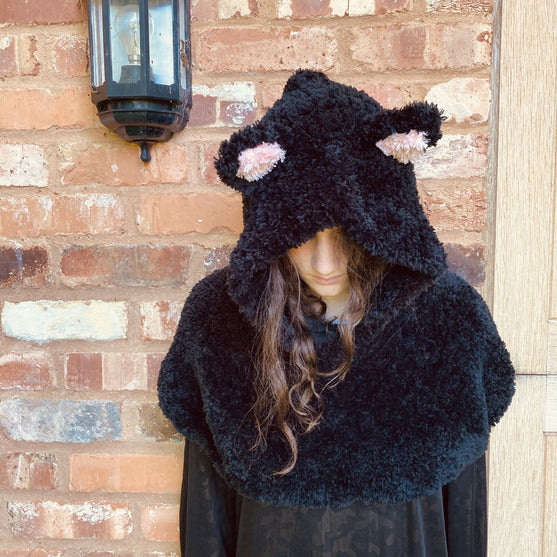 Hooded Cat - Cape
2