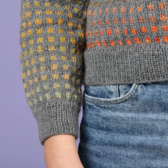 Pi - Sweater met stippen
6