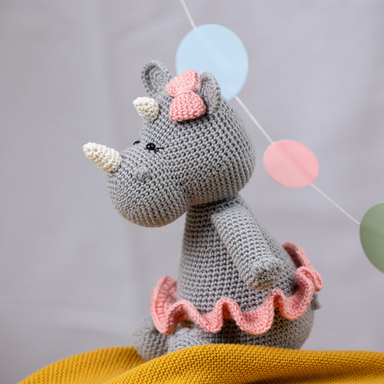 

Neushoorn Hollie
5