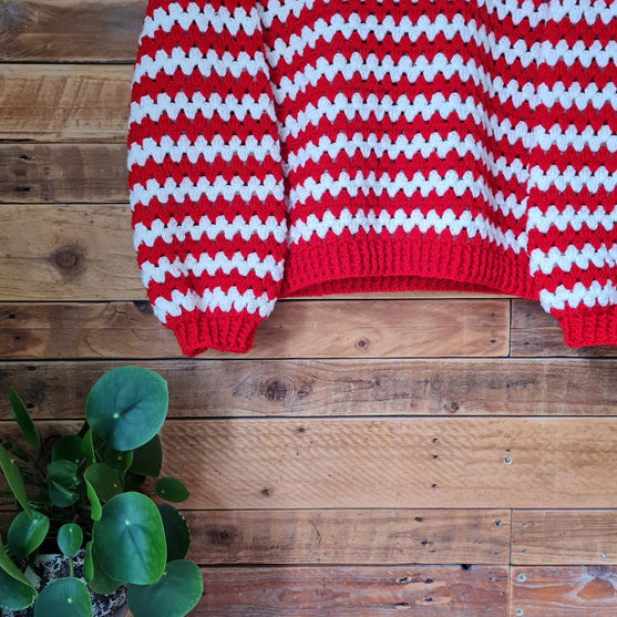

Candy Cane Stripes - Trui
8