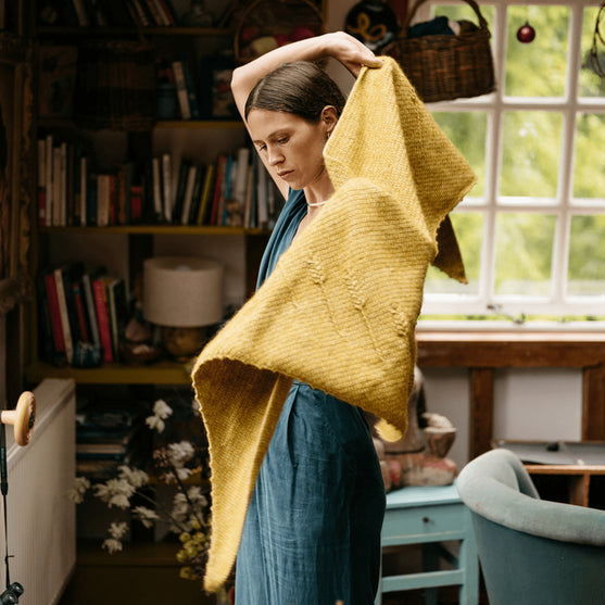 

Heart of Gold - Driehoekige Sjaal met Textuur
1