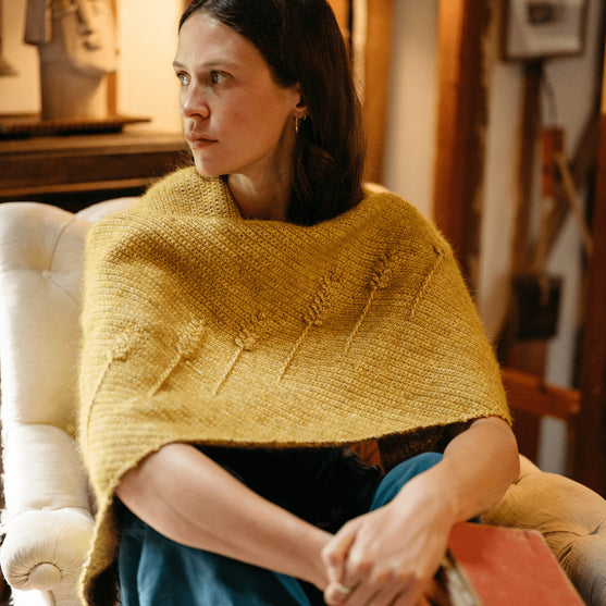 

Heart of Gold - Driehoekige Sjaal met Textuur
6