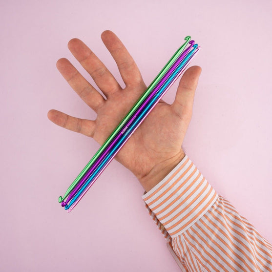 

Dubbele Tunische haaknaaldenset 'Alu' - 28 cm - Hobbii
4