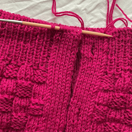 

Easy Summer Cardi - Vest - KAL
3