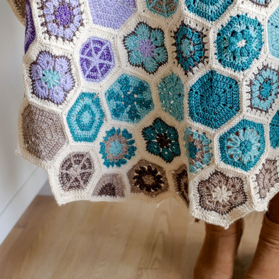 

Aura - Plaid - CAL
4