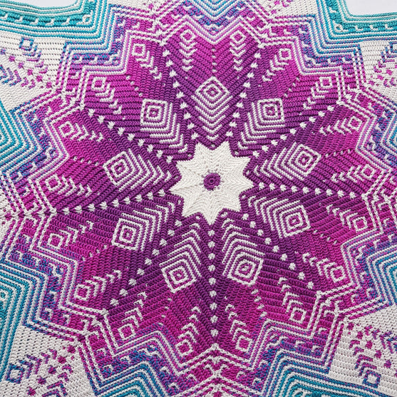 

Peacock Delight - Plaid
3