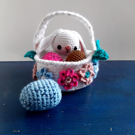 

Hermut - Paashaas met mand
1