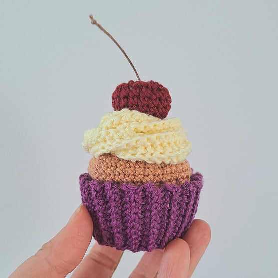 

Cupcakes met kersen
3