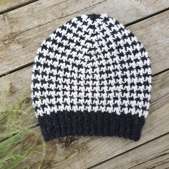 

Houndstooth Harmony - Muts
3