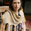 

Calendula Shawl - Omslagdoek met Bobbels en Franje
2