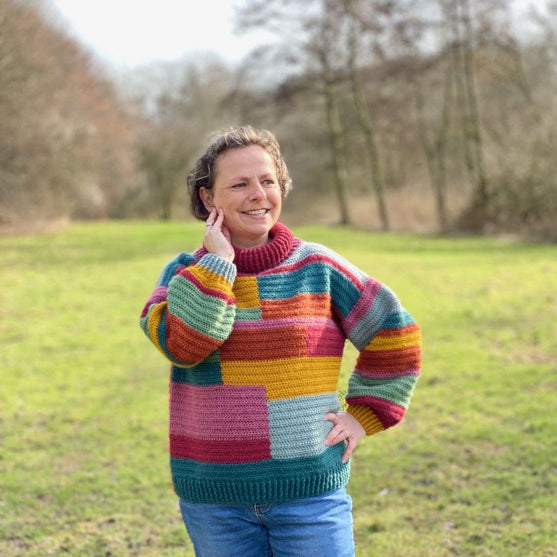 

Colour Block - Sweater
4