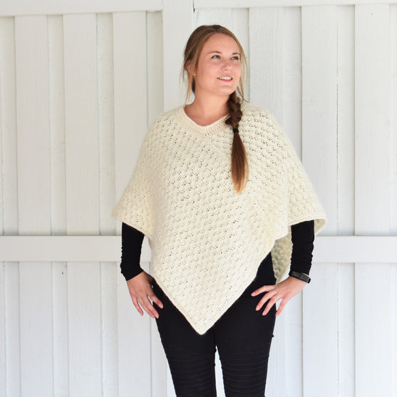 

Winter Shells Poncho - Evergreen
4