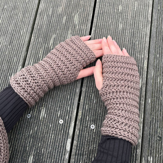 

Kind Embrace - Polswarmers
4