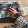 

Houndstooth Harmony - Trui
4