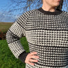 

Houndstooth Harmony - Trui
2