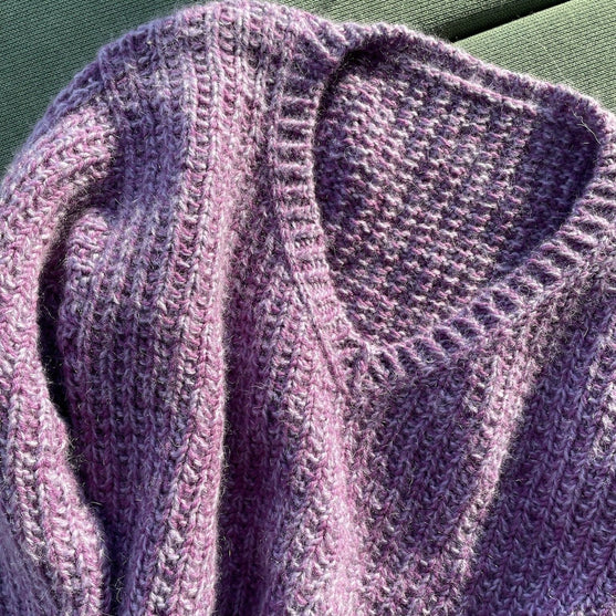 

Easy Evening Sweater - V-hals editie
4