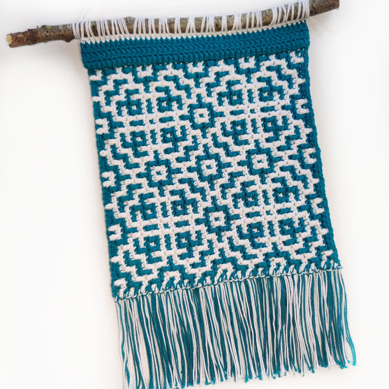 

Tangled Tides - Wandhanger
1