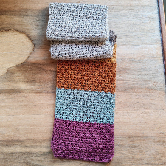 

Sylv - Scarf
4