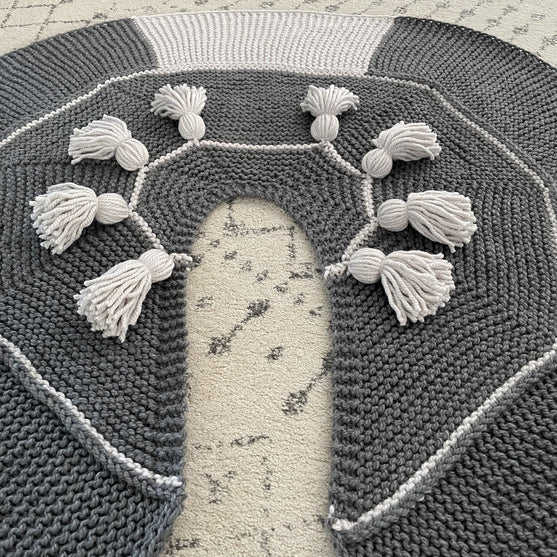 

Festive Tassels - Kerstboomkleed
5