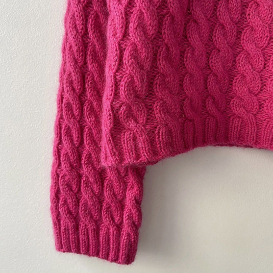 

Easy Cable Sweater - Trui
3