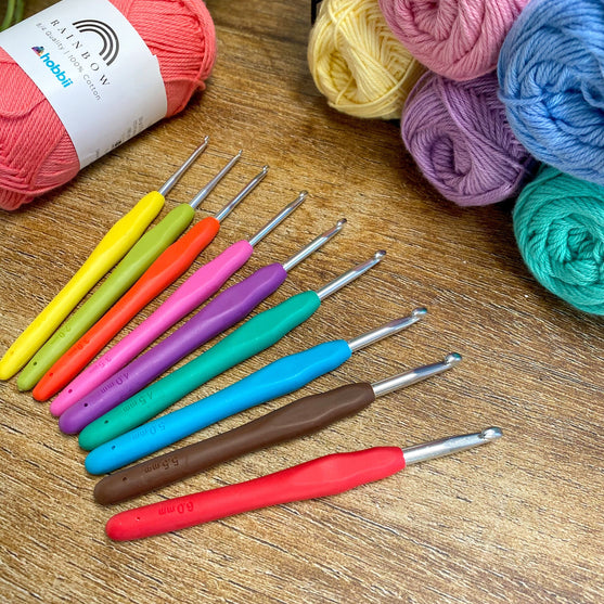

Easy Touch Haaknaaldenset - 9 maten - Hobbii
12