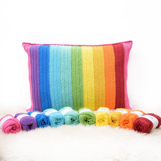 

Rainbow Stripes Kussen
5