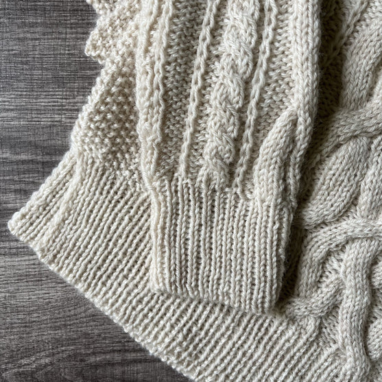 

Snow and Pine - Trui
7