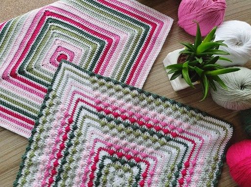 

KaleidoBobble - Kussen
3